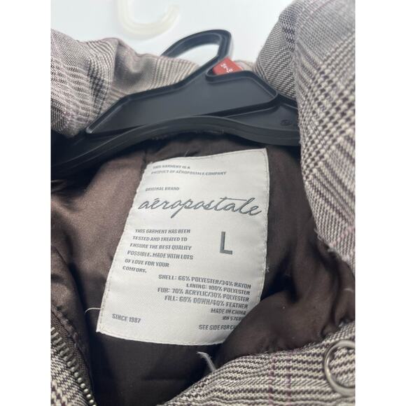 Aeropostale Womens Brown Plaid Puffer Vest Faux Fur Hood L - Picture 3 of 3